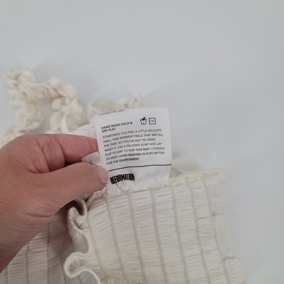Reformation White Ruffle Shoulder Smocked Crop Top Size S - Picture 5 of 6